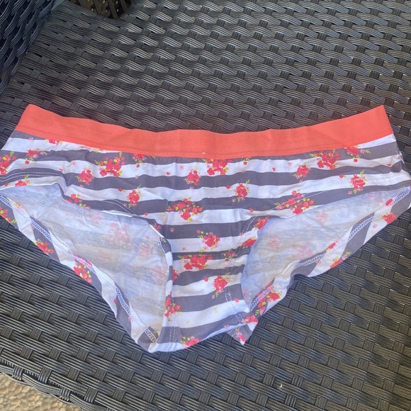 3 pack brand new panties size M/L - Picture 6 of 7